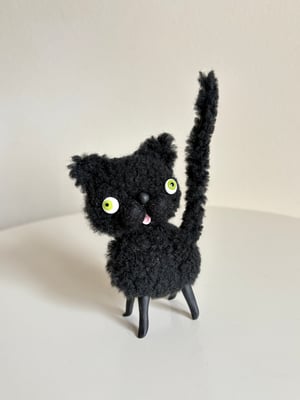 Image of Wooly Bully Cat in Black Boucle