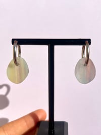 Image 4 of Boucles d'oreilles Milky