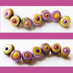 Kitschen Bullseye Mod Tabs - 7 beads in retro-ish colors