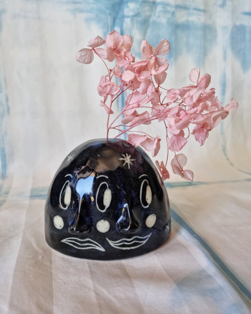 Image of bud bud vase ~ 1