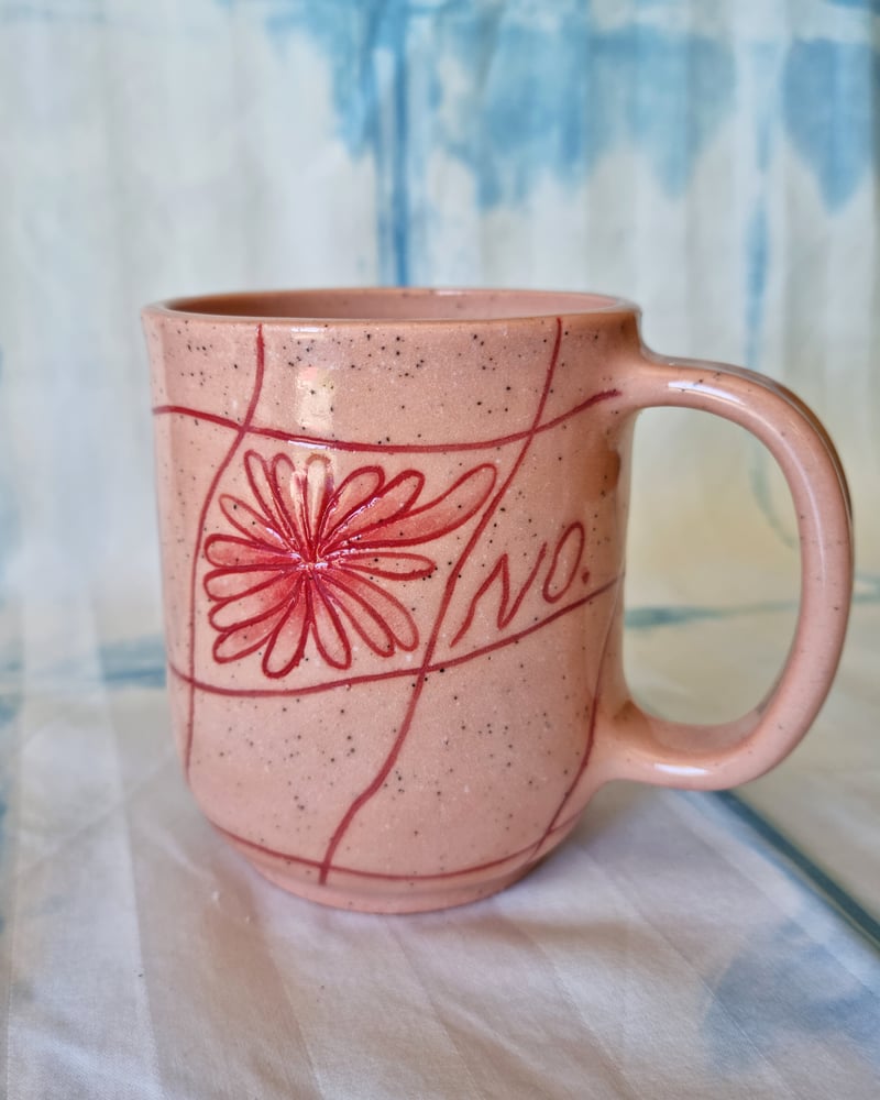 Image of MUG ~ wobbly grid