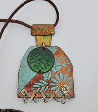 Image 3 of Flower pendant 