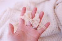 Image 3 of Warm butter bow