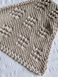 Image 2 of Knit lace bandana in beige
