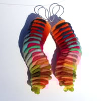 Image 3 of Interpolated Undulation earrings (lime drops)