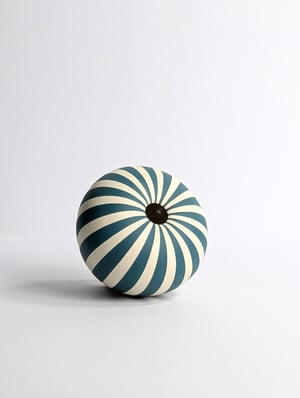 Image of Midi Emerald & White Humbug Vessel