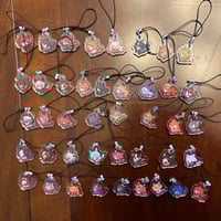 Image 2 of uma bugsume 1" phone charms