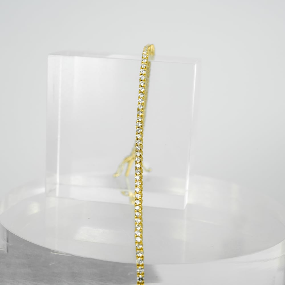 Image of 9ct yellow gold tennis bracelet set with lab grown diamonds = 2ct E-F VS total weight. TB8, TP11