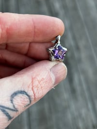 Image 1 of Star amethyst bricks