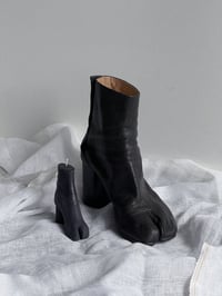 Image 4 of tabi candle [black]