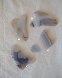 Image 2 of Gua Sha Ágata