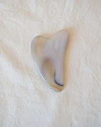 Image 3 of Gua Sha Ágata