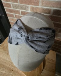 Image 2 of Upcycled Pure Cashmere Ear Warmer- S-L- Grey & Roses