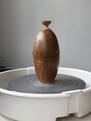 Vase " Brun Hale "  de Nassera Babio