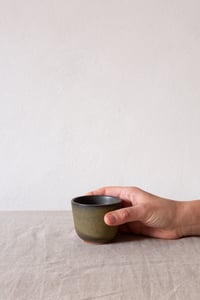 Image 1 of cup-small / green-black