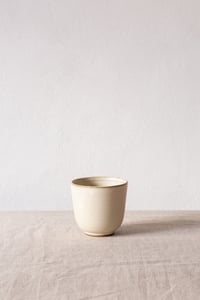 Image 3 of cup-medium / white