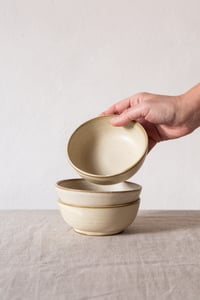 Image 1 of bowl-small / white