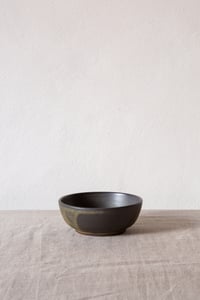 Image 2 of bowl-small / green-black