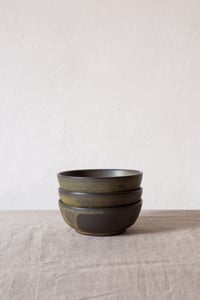 Image 3 of bowl-small / green-black