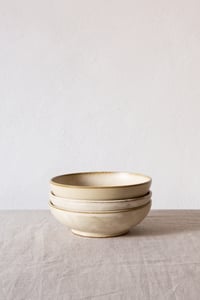 Image 2 of bowl-medium / white