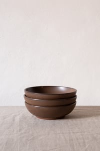 Image 2 of bowl-medium / brown
