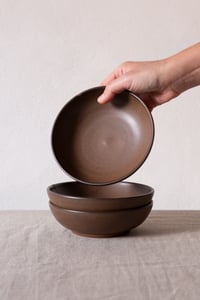 Image 3 of bowl-medium / brown