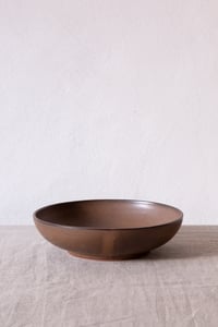 Image 2 of bowl-big / brown