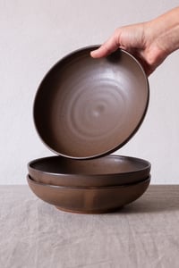 Image 3 of bowl-big / brown