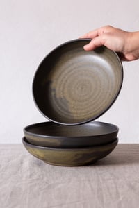 Image 1 of bowl-big / green-black