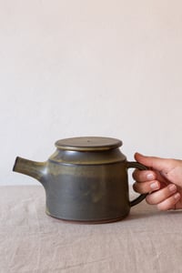 Image 2 of teapot / green-black