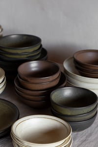 Image 5 of bowl-medium / green-black