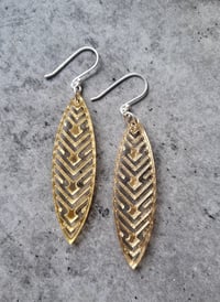 Image 2 of 'Petal Drop' in Gold