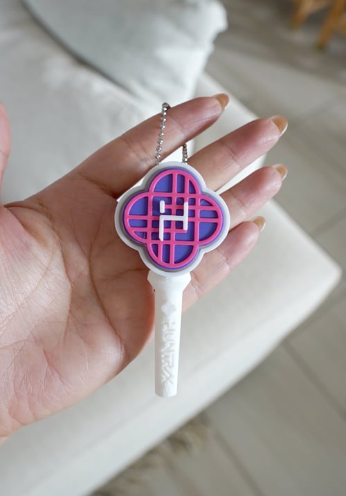 Image of Kpop Demon Hunters - Huntrix Fidget Clicker Keychain