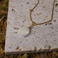 Image 4 of Pendentif - La Divinité