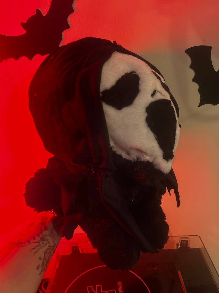 Image of Ghost face Gibbie 