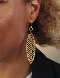 Image 1 of 'Petal Drop' in Gold