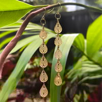 Image 1 of 'Wai Droplets' in Gold