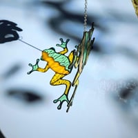 Image 2 of Stained Glass Wavy Frog