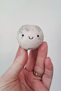 Image 2 of Mini Luna Fridge Magnet Vases