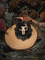 Gothic skull ornament #2