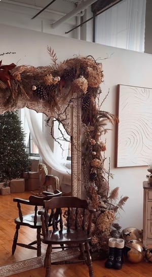 Image of 2025 HOLIDAY MINIS IN HARTFORD INDOOR STUDIO