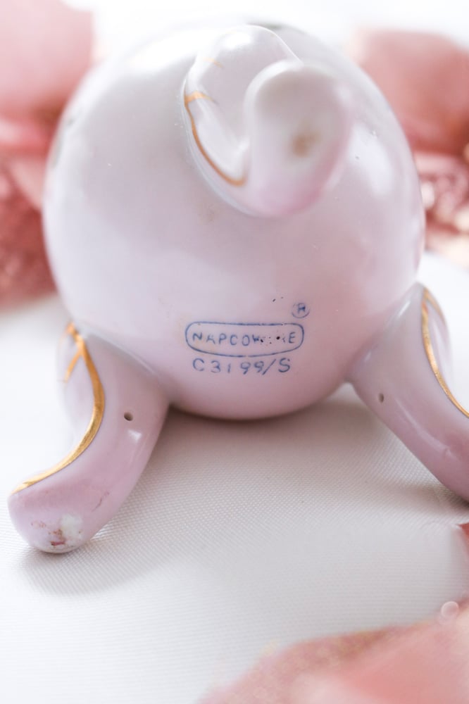 Image of Vintage 1950s Napco Porcelain Cracked Egg Three Footed Vase