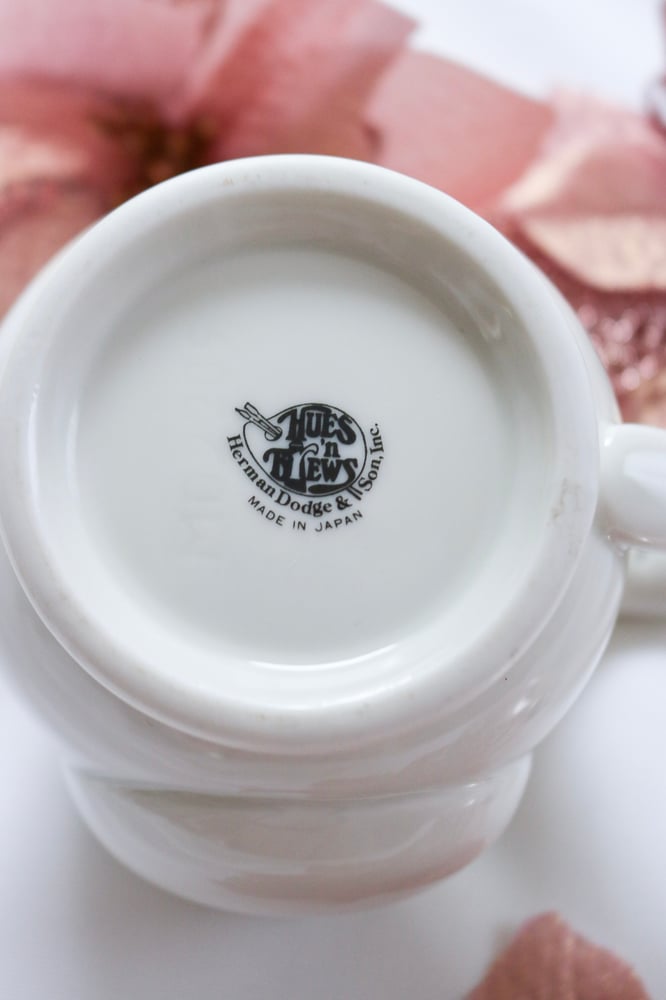 Image of Pastel Hues and Brews Pocket Tea Pocket Mug With Floral Details