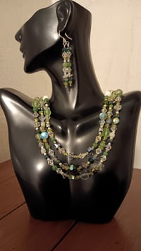 Image 5 of MULTI SHADED GREEN GEMSTONES BEADS, CHIPS AND CUBE BEADS SET