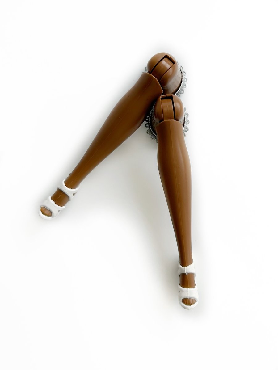 Image of Legs Crossed Brooch - Chocolate with White High Heels