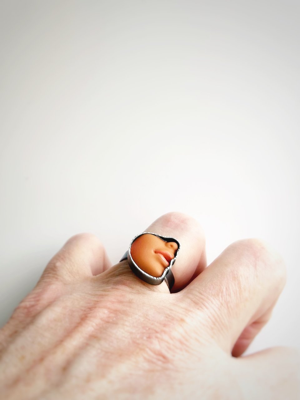Image of Profile Smile Adjustable Ring - Peach