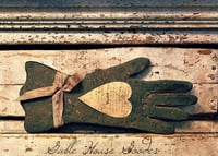 Waxy & Spicy Heart in Hand