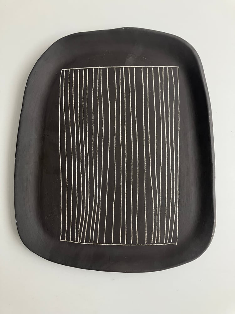 Image of black stoneware platter 1