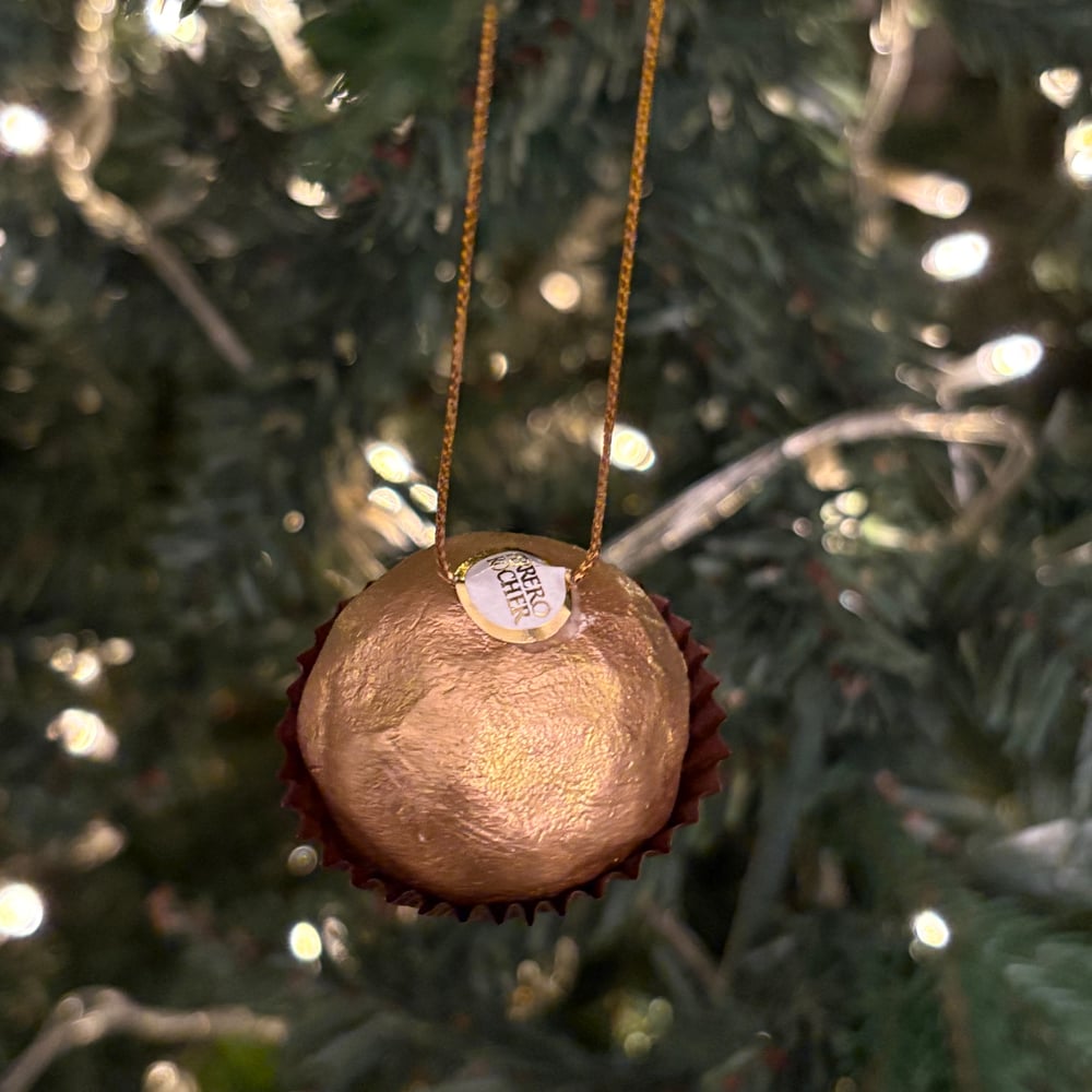Image of Ceramic Ferrero Rocher 
