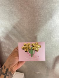 Bold Bloom Earrings 🌺
